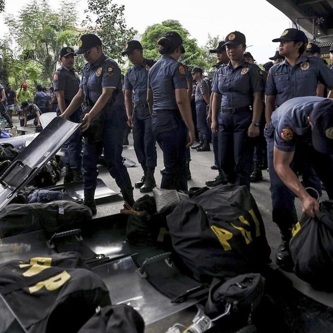 Philippine president vows to defend territory, announces amnesty for rebels in key speech